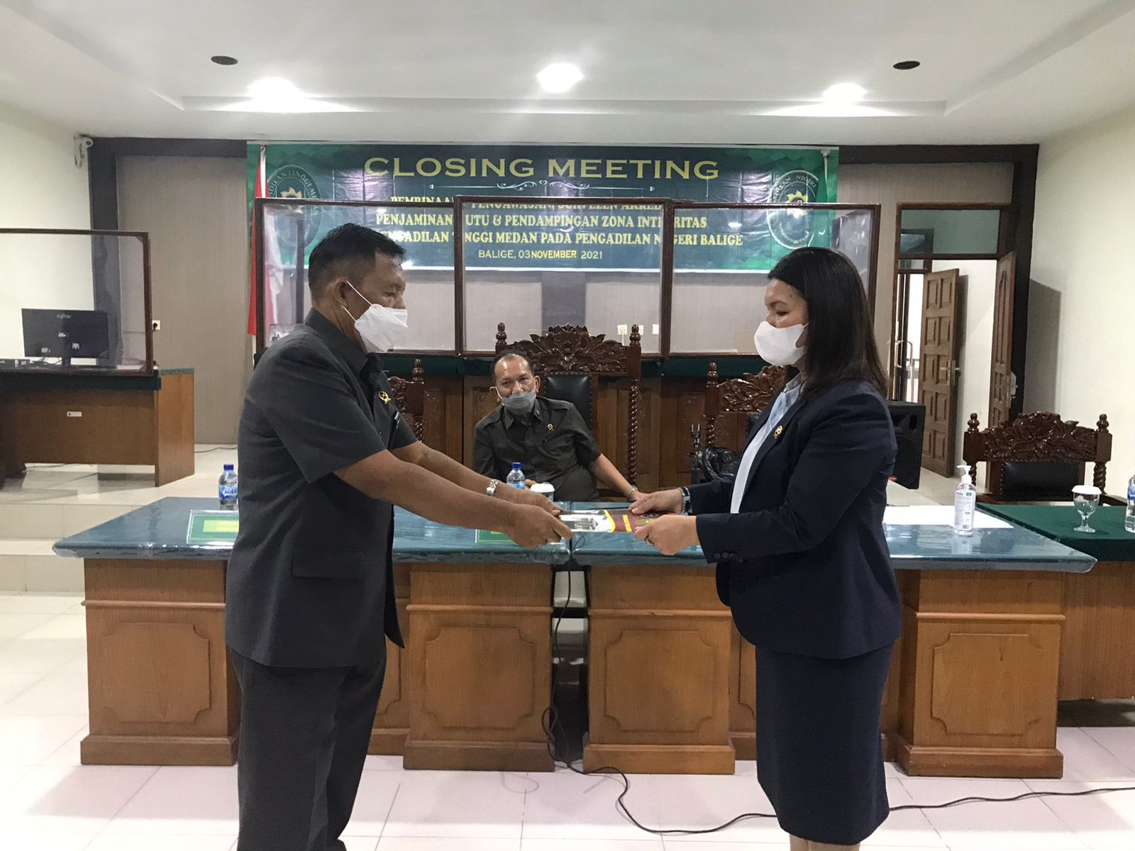 CLOSING MEETING PENGAWASAN/PEMBINAAN, SURVEILAN APM DAN PENDAMPINGAN ZI OLEH PENGADILAN TINGGI MEDAN
